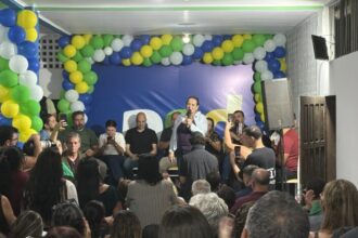 Carla Machado inaugura sede do PSD em São João da Barra e anuncia lançamento de candidatura