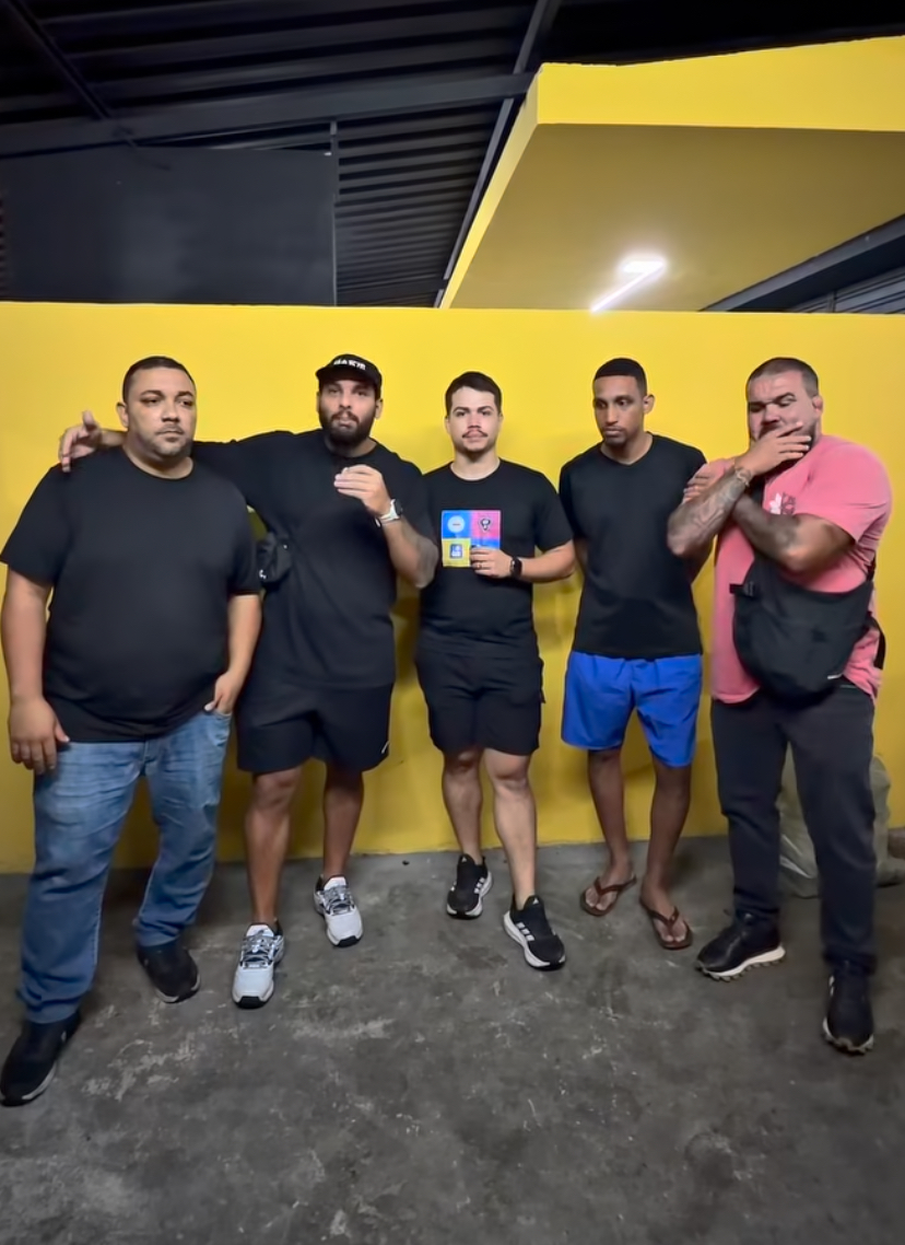 Donos de hamburguerias fazem campanha para reformar pizzaria que pegou fogo em Campos Donos de hamburguerias fazem campanha para reformar pizzaria que pegou fogo em Campos