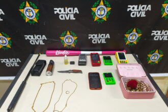 Influenciadora é presa por agredir e roubar homem que desistiu de programa no Rio