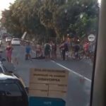 Mulher é socorrida em estado grave após ser atropelada por caminhão na BR-101 em Campos