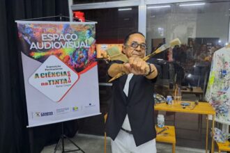 Exposição ‘A Ciência Caiu na Tinta’ chega ao Palácio da Cultura em Campos