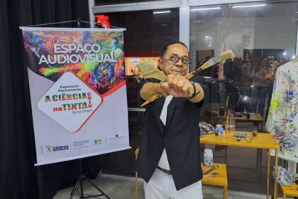 Exposição ‘A Ciência Caiu na Tinta’ chega ao Palácio da Cultura em Campos