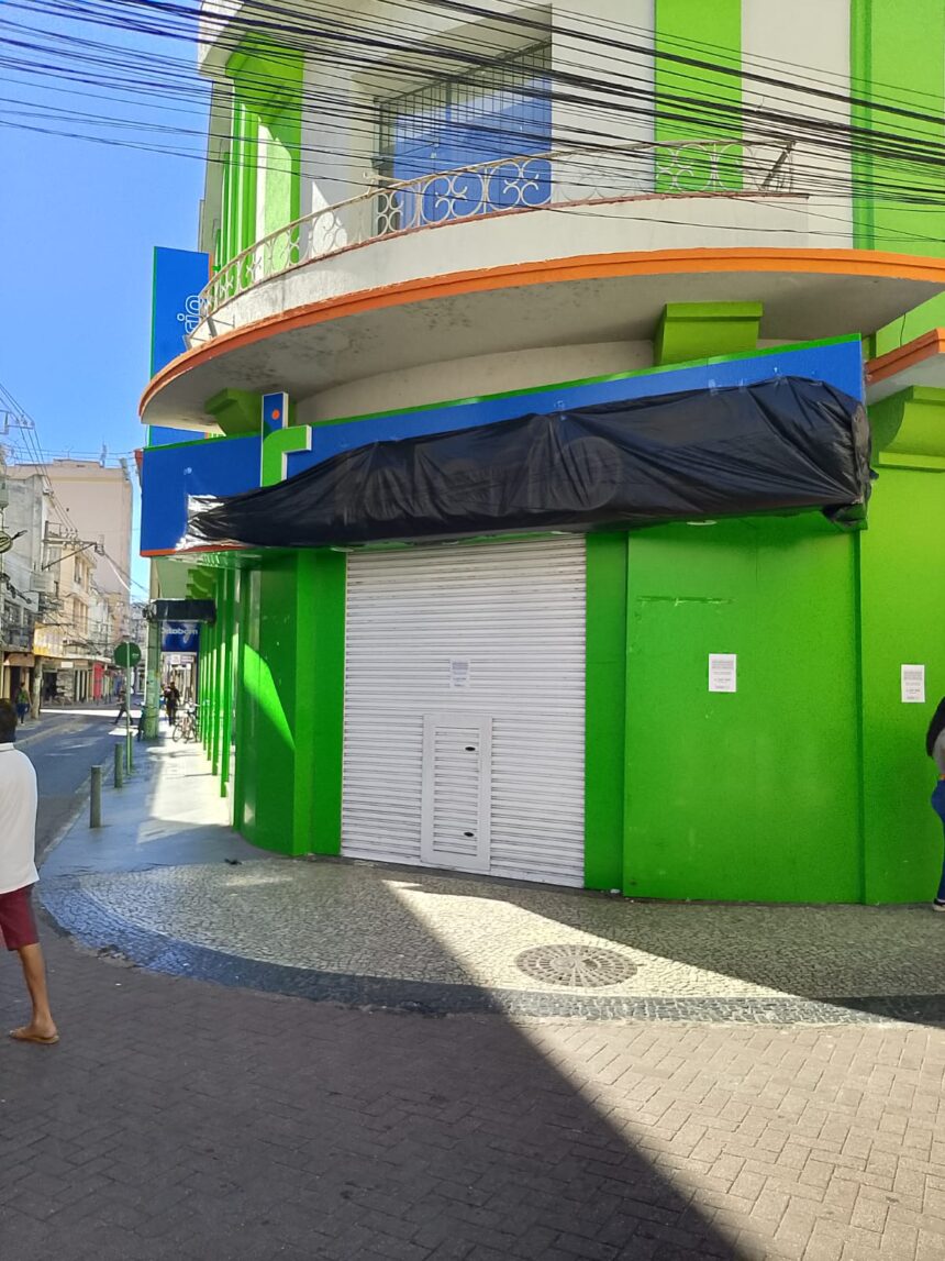 Tele Rio é mais uma loja a fechar as portas no centro de Campos Tele Rio é mais uma loja a fechar as portas no centro de Campos