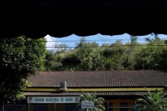 VÍDEO: Polícia faz operação contra presidente de Câmara no Rio acusado de oferecer R$ 400 mil e cargos fantasmas por apoio político