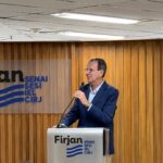 Líder nas pesquisas, Eduardo Paes defende processos mais simples para abertura de empresas no Rio