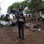 VÍDEO: Prefeitura de Campos realiza ação para retirar moradores irregulares e limpar área sob a Ponte da Lapa