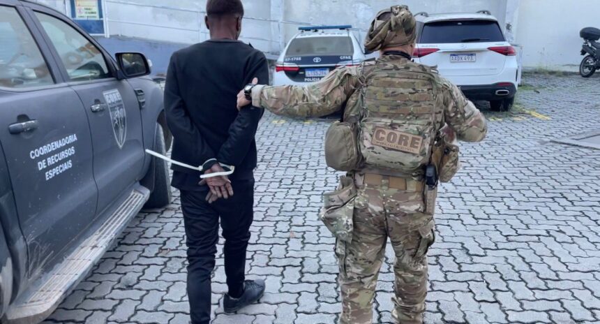 Traficante do PCC é preso no Rio após receber ordem de execução da própria facção em SP Traficante do PCC é preso no Rio após receber ordem de execução da própria facção em SP