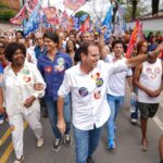 Paes promete reconstrução da Baixada Fluminense e anuncia plano de investimentos em infraestrutura