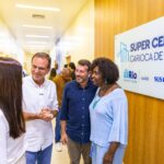 Líder nas pesquisas, Eduardo Paes promete oito Super Centros de Especialidades para reduzir filas na saúde do RJ