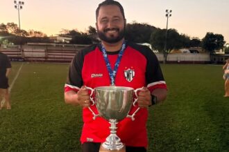 Técnico do Cardoso Moreira fala sobre ano avassalador e cita inspiração no Flamengo de 2019
