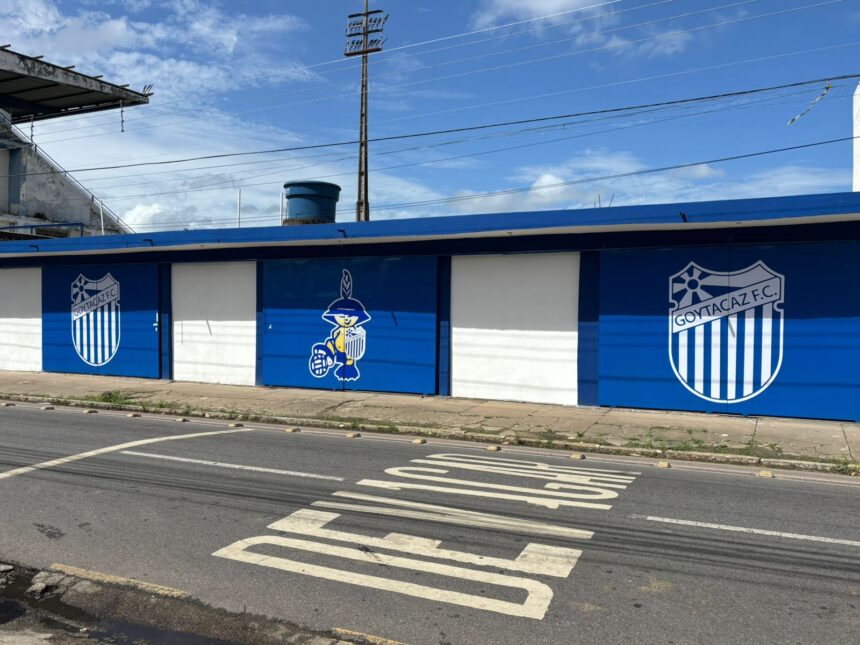 Após mobilização de torcida e parceiros, Aryzão ganha nova cara com pintura Após mobilização de torcida e parceiros, Aryzão ganha nova cara com pintura