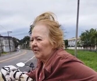 Idosa que apareceu desorientada na BR-101 em Campos é localizada por familiares