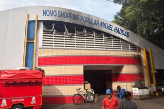VÍDEO: Comerciantes prejudicados por incêndio no Shopping Popular falam em tragédia e prejuízo de mais de R$ 100 mil
