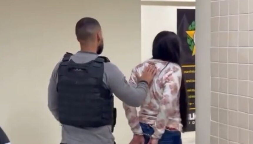 Mulher mata mãe a marteladas após suspeitar que idosa de 77 anos tinha caso com seu companheiro Mulher mata mãe a marteladas após suspeitar que idosa de 77 anos tinha caso com seu companheiro