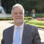 Governador em exercício recria Secretaria de Ciência e Tecnologia e nomeia ex-reitor da UFF como novo secretário