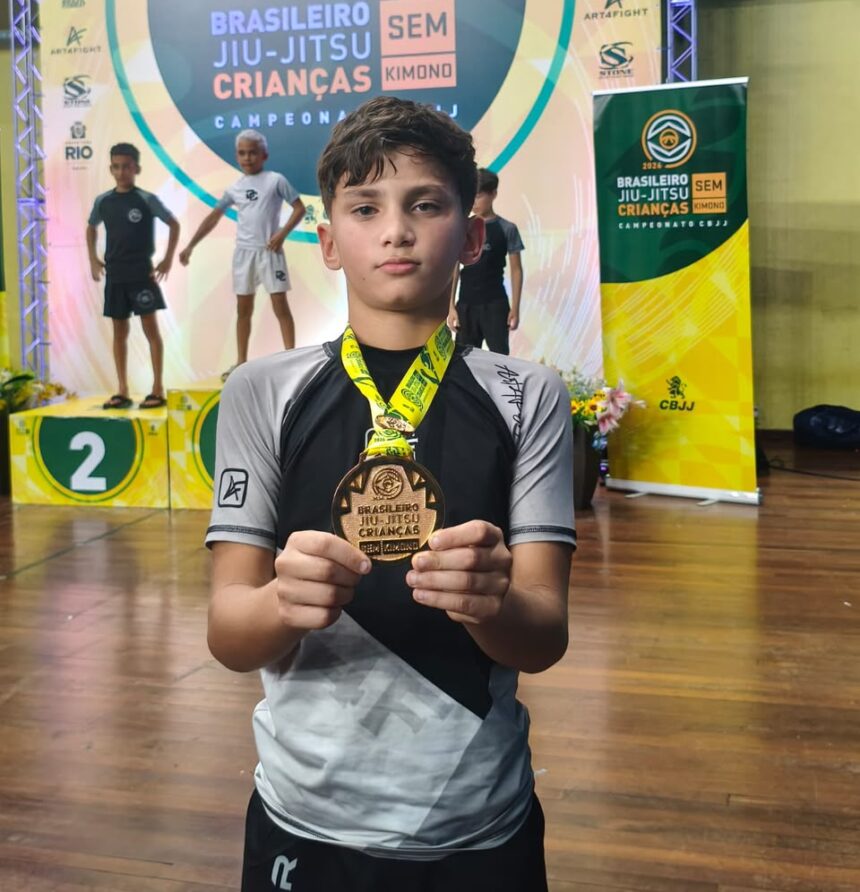 Aos 11 anos, joia sanjoanense conquista título brasileiro de jiu-jitsu