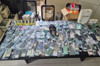 PF mira grupo no Rio que movimentou R$ 60 milhões em importação clandestina de celulares sem pagamento de impostos