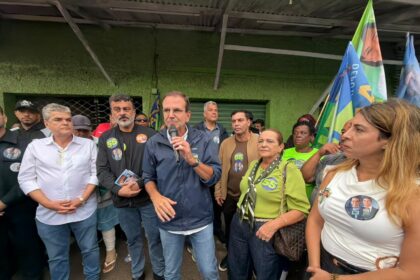 Em Campos, Eduardo Paes promete melhorias nas rodovias estaduais, conclusão da Estrada dos Ceramistas e entrega do Batalhão de Guarus
