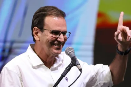 Paes mantém liderança na corrida pelo Governo do RJ, aponta pesquisa Real Time Big Data