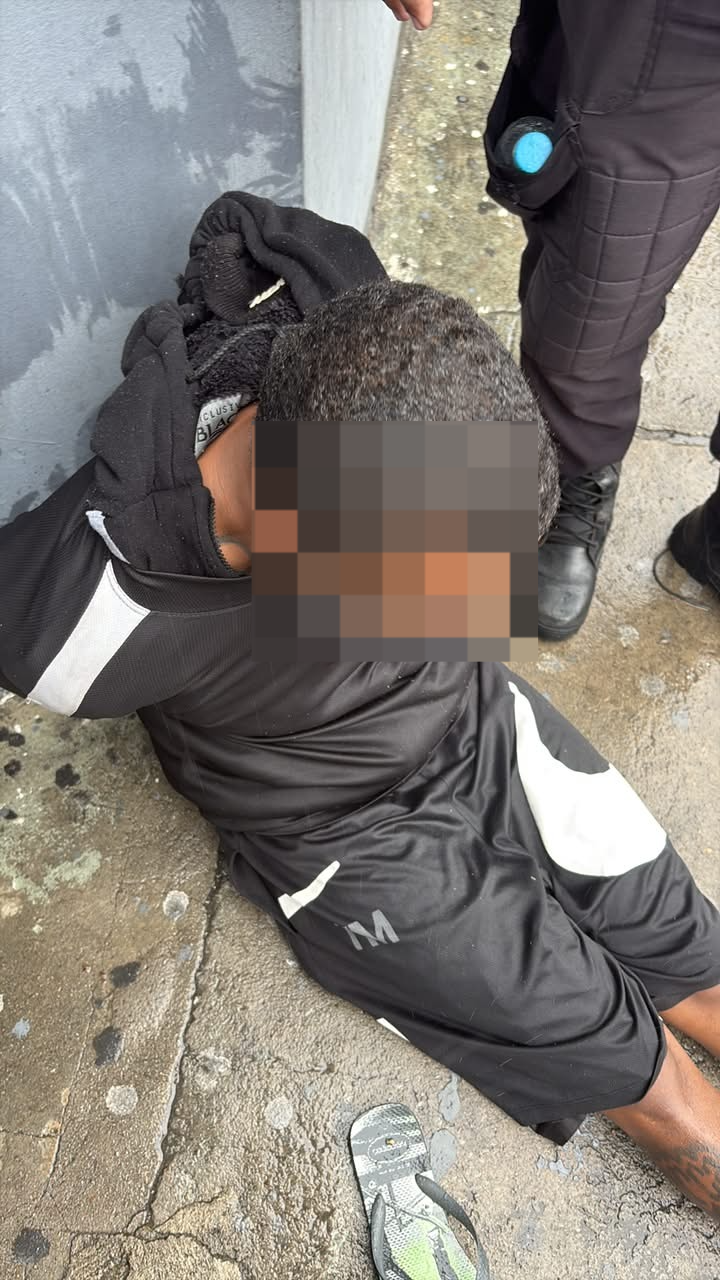 Homem rouba mulher em Campos, é contido por populares e acaba preso em flagrante