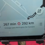 VÍDEO: Motoboy chama atenção ao aceitar entrega da Barra da Tijuca para Campos