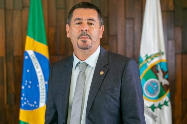 TRE-RJ barra por unanimidade candidatura de Val Ceasa à reeleição para a Alerj