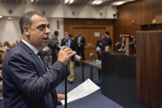 Alerj acelera discussão de projeto que pretende classificar CV e PCC como organizações terroristas no Rio