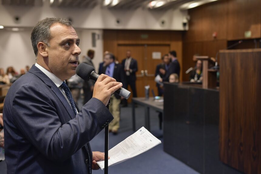 Alerj acelera discussão de projeto que pretende classificar CV e PCC como organizações terroristas no Rio
