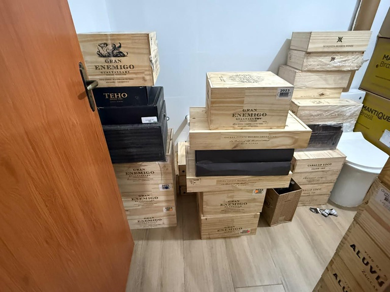Operação da PF investiga comércio irregular de vinhos argentinos e tem Campos entre os alvos Operação da PF investiga comércio irregular de vinhos argentinos e tem Campos entre os alvos