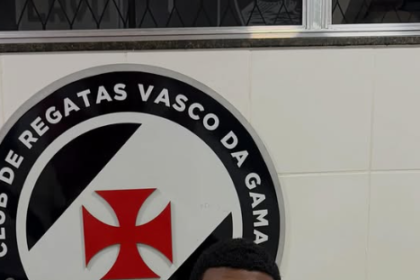 Aos 16 anos, campista Rodrigo Júnior assina contrato profissional com o Vasco
