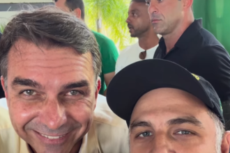 Ao lado de Wladimir, Flávio Bolsonaro promete derrubar veto de Lula a projeto do semiárido para o Norte e Noroeste
