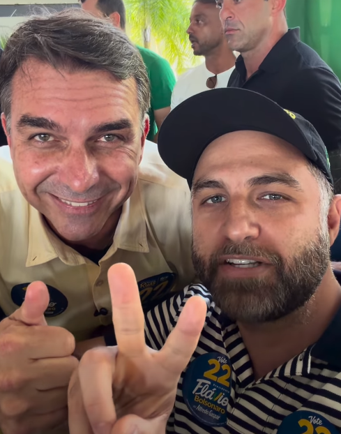 Ao lado de Wladimir, Flávio Bolsonaro promete derrubar veto de Lula a projeto do semiárido para o Norte e Noroeste Ao lado de Wladimir, Flávio Bolsonaro promete derrubar veto de Lula a projeto do semiárido para o Norte e Noroeste
