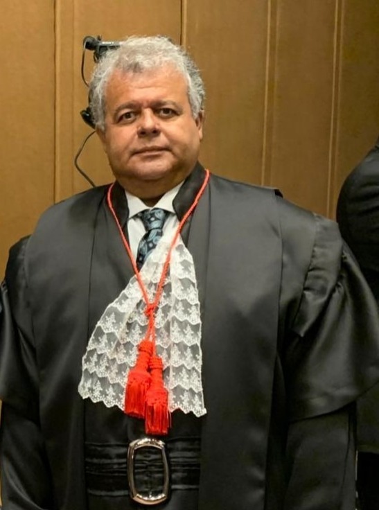 Desembargador suspeito de favorecer empresas por meio de decisões judiciais no Rio é alvo de operação da PF