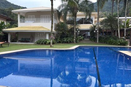 Mansões e cobertura de R$ 22 milhões estão entre os alvos da PF em operação que prendeu deputado e ex-chefe da polícia civil