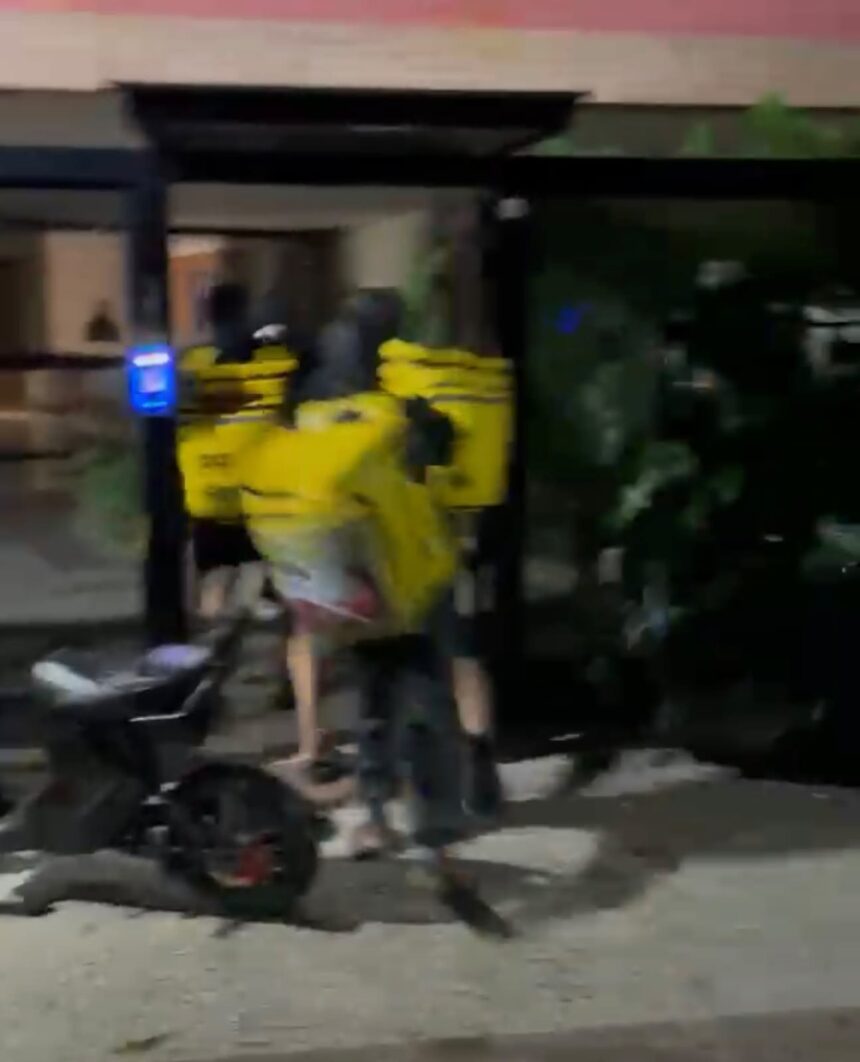VÍDEO: Entregadores invadem prédio em Campos após discussão entre colega de profissão e porteiro