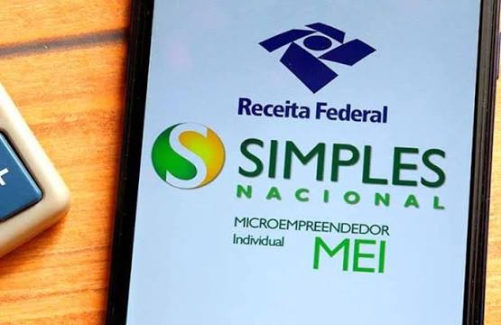 Governo perdoa R$ 12,6 bi em dívidas de MEIs e anuncia Pix de até R$ 5mil por empreendedor Governo perdoa R$ 12,6 bi em dívidas de MEIs e anuncia Pix de até R$ 5mil por empreendedor