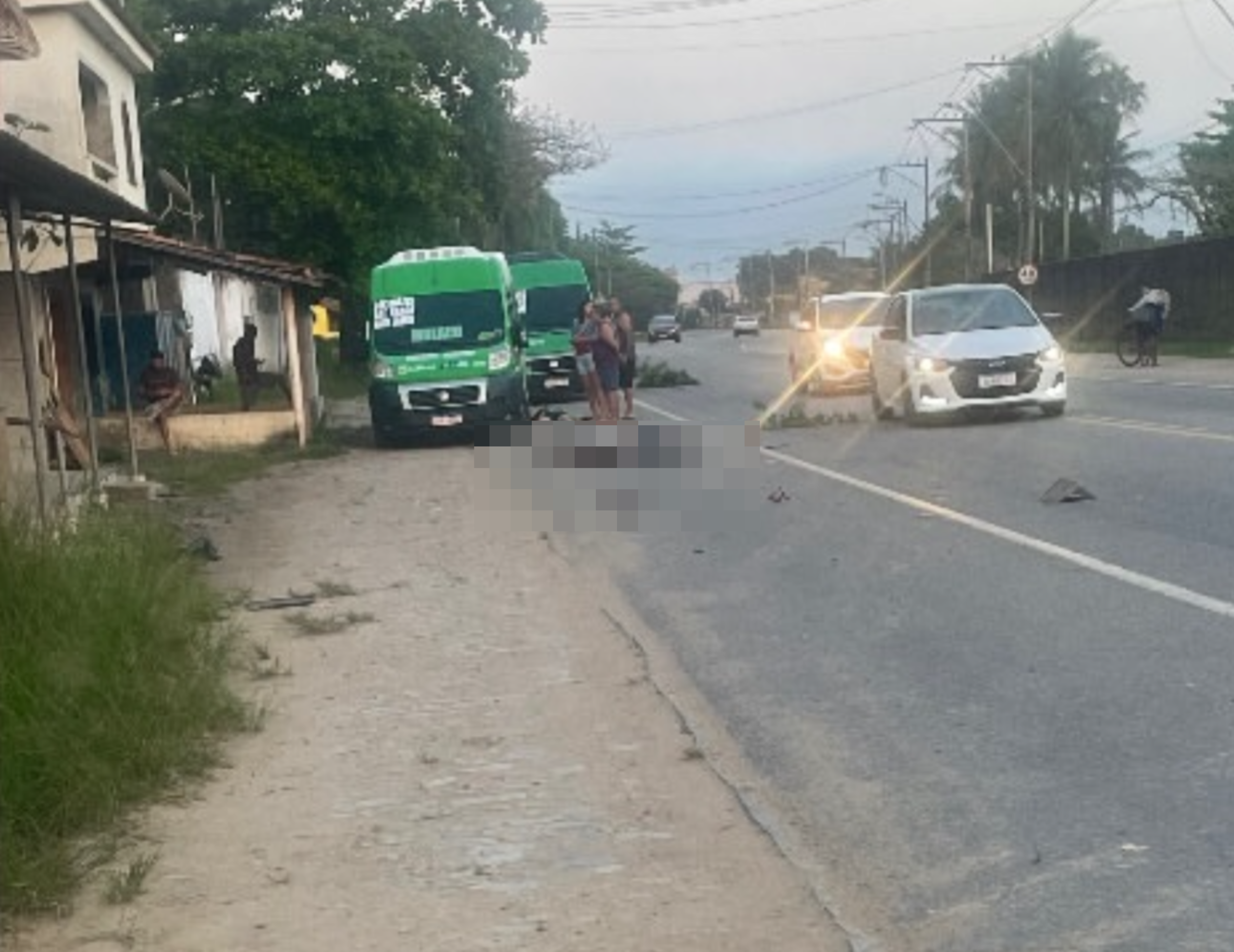 Ciclista morre após acidente com carro e van na Baixada Campista