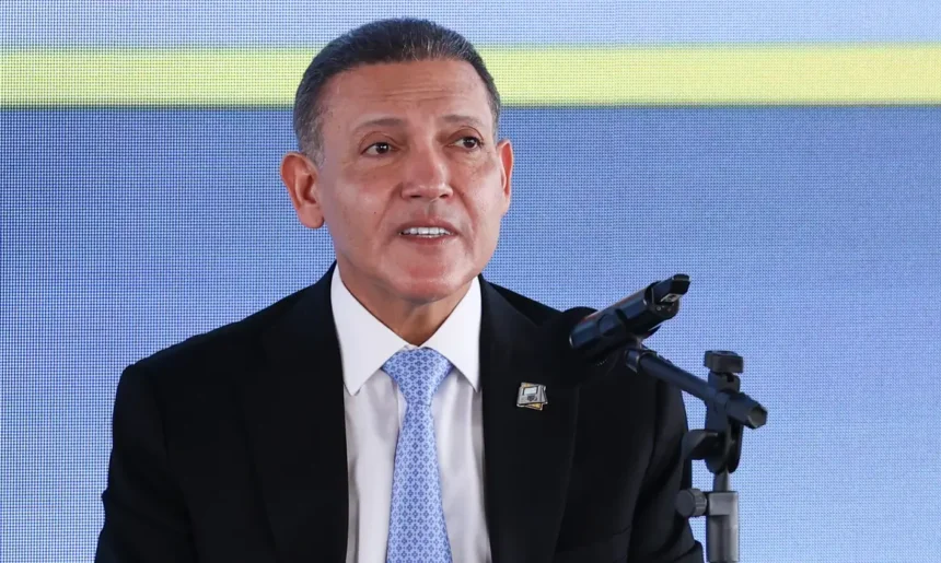 Nunes Marques diz ao STF que não é técnicamente possível realizar 2º turno para governador no RJ Nunes Marques diz ao STF que não é técnicamente possível realizar 2º turno para governador no RJ